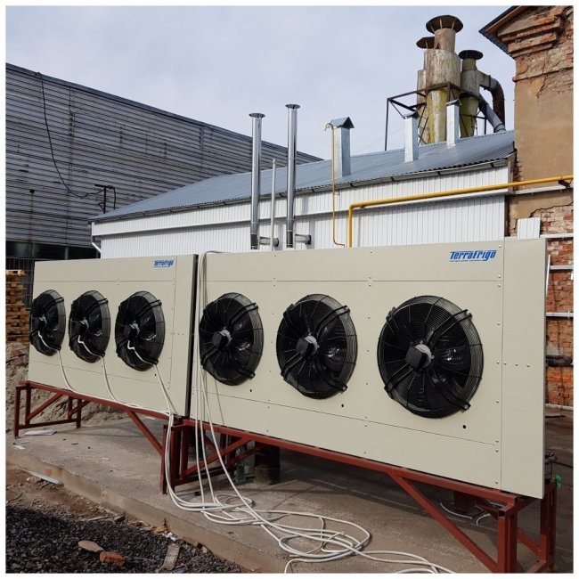 Установка компрессорно-конденсаторного блока